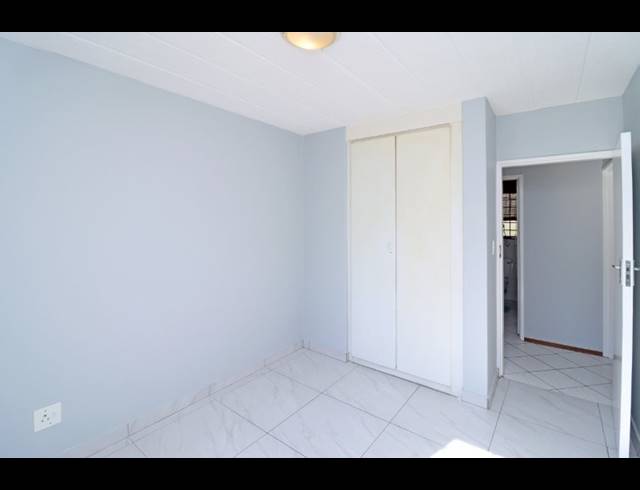 2 BEDROOM APARTMENT FOR SALE IN ROBINDALE